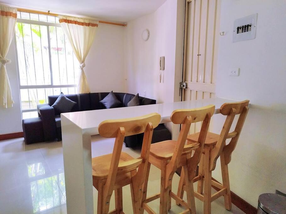 Apartamento Comodo Y Moderno, La Mejor Ubicacion, Cerca Al Metro Tranvia Medellin