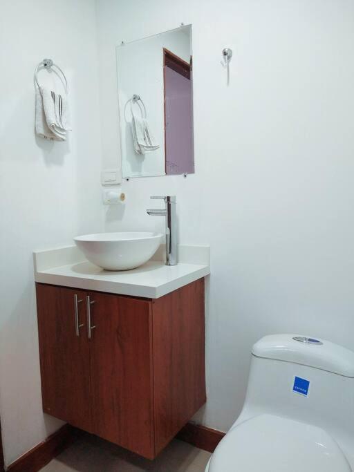 Apartamento Comodo Y Moderno, La Mejor Ubicacion, Cerca Al Metro Tranvia Apartment Medellin